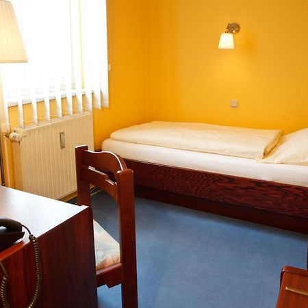 Landhotel Zum Pottkuchen Kalbe  Экстерьер фото