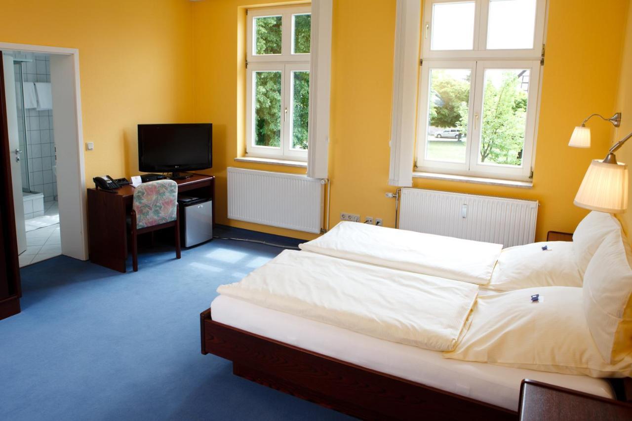 Landhotel Zum Pottkuchen Kalbe  Экстерьер фото