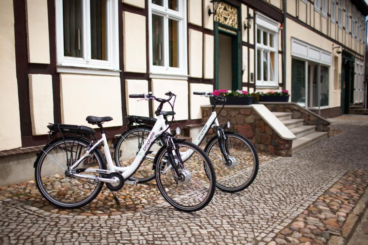 Landhotel Zum Pottkuchen Kalbe  Экстерьер фото